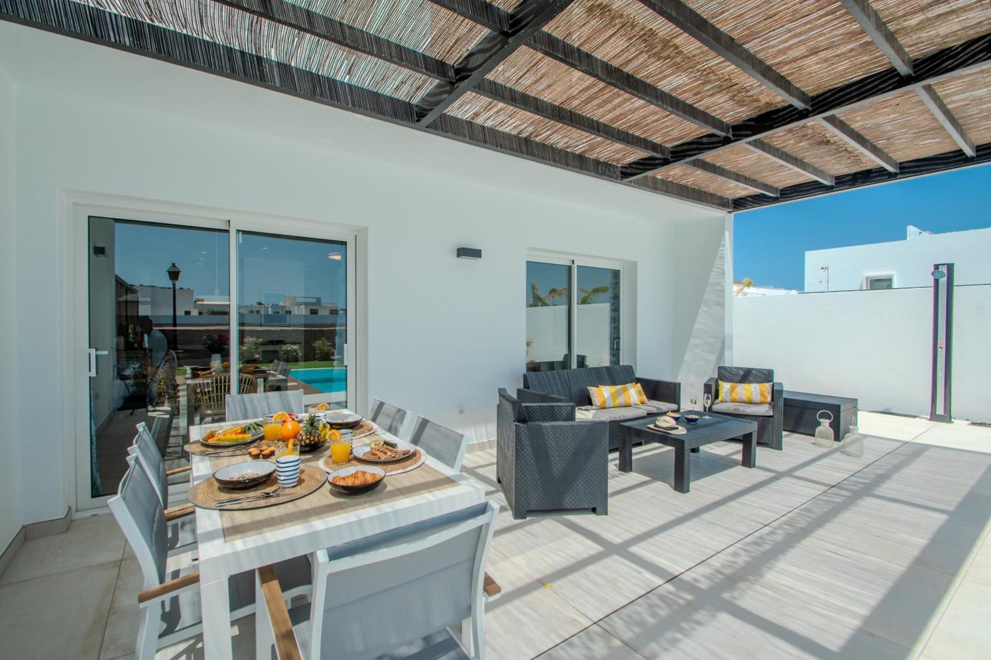 Serena Villa 38 - Heated Pool, Sea Views, Ac, High Speed Internet Playa Blanca  Luaran gambar